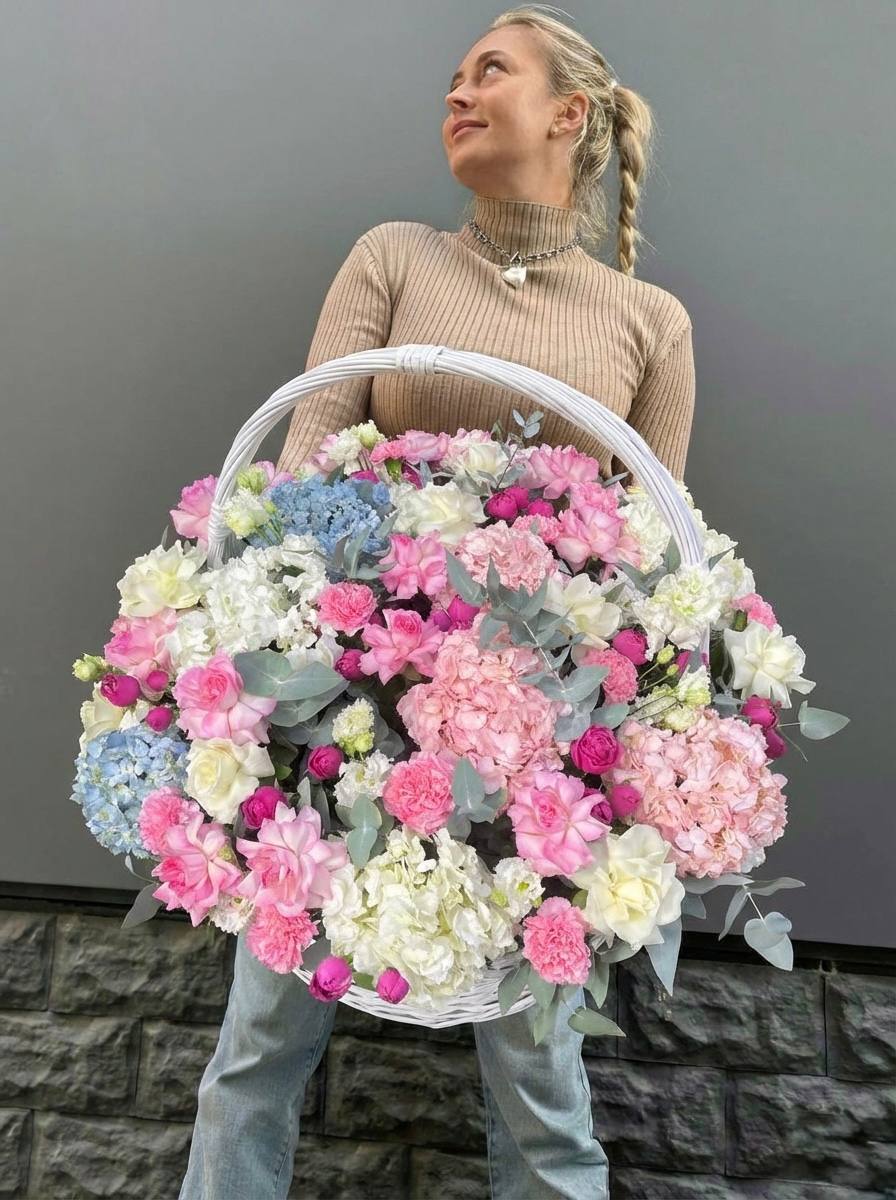 Цветочная корзина №3 в Сочи