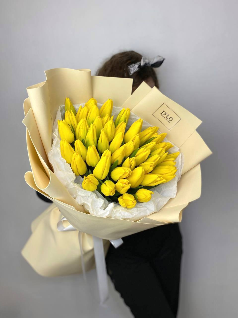 51 жёлтый тюльпан в Сочи