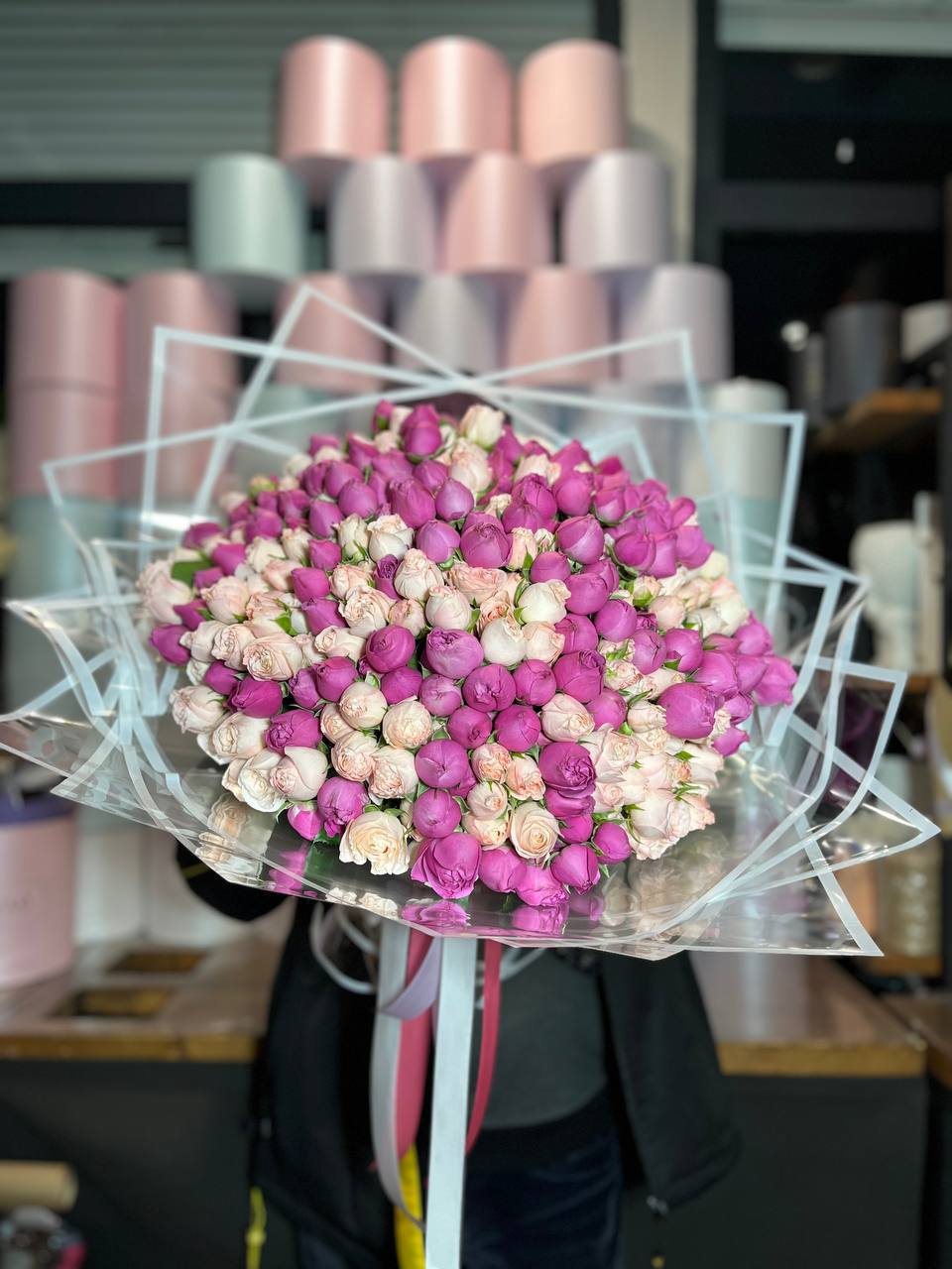 101 кустовая пионовидная роза в Сочи