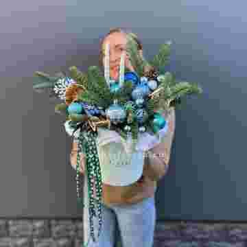 Композиция "Merry Christmas Box BLUE" в Сочи