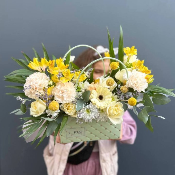 Сумочка с розами "Epia" в Сочи