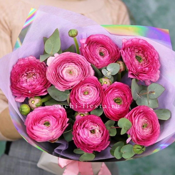 Ранункулюсы с эвкалиптом №2 в Сочи