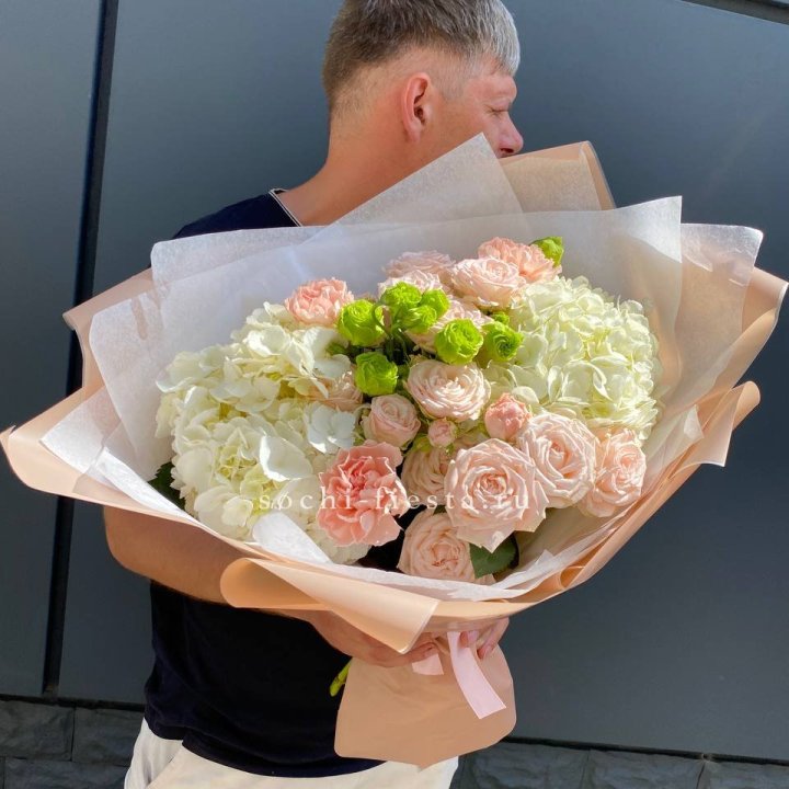 Авторский букет "Нежный крем" в Сочи