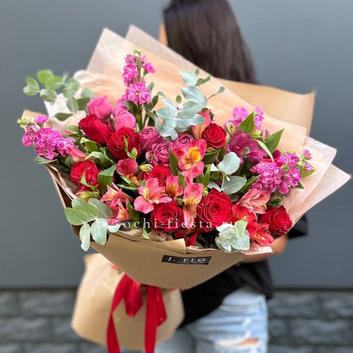 Дизайнерский букет №3 в Сочи