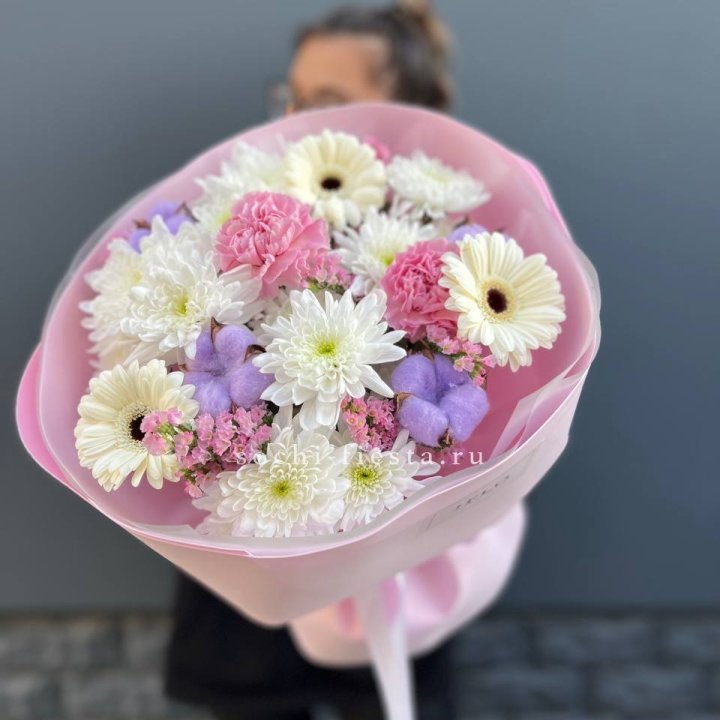 Букет цветов "Пинк спринг" в Сочи