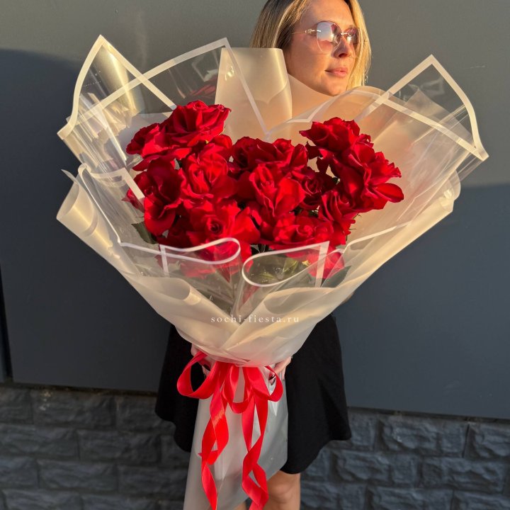  Букет  высоких роз 15 шт в Сочи