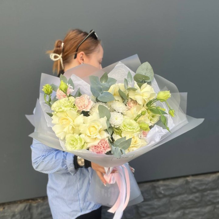  Букет  "Тонкая луна" в Сочи