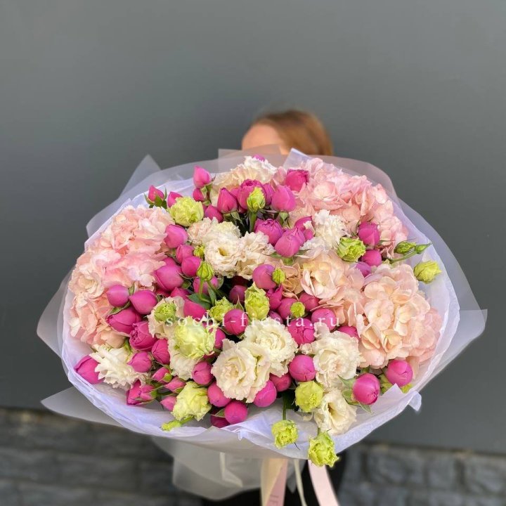  Букет  гортензий и Мисти в Сочи