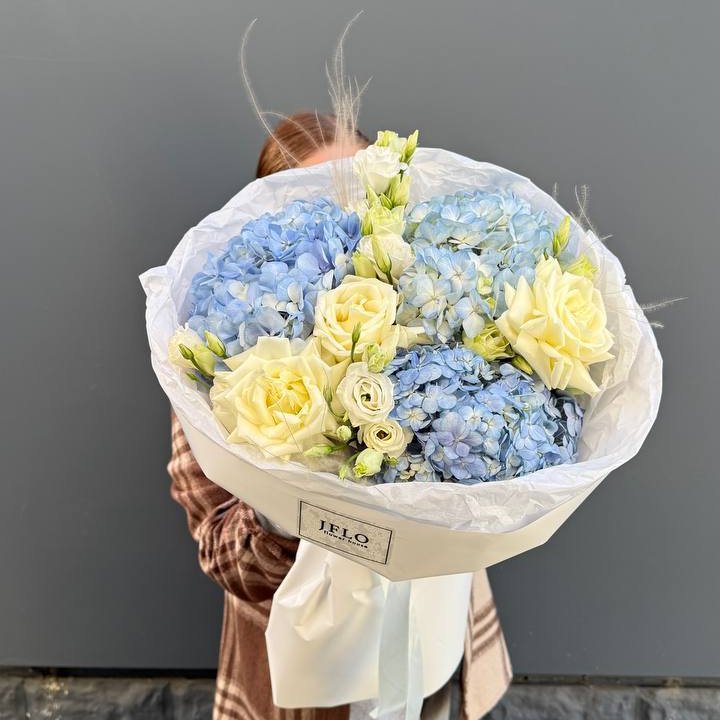 Букет "Глубина глаз" в Сочи