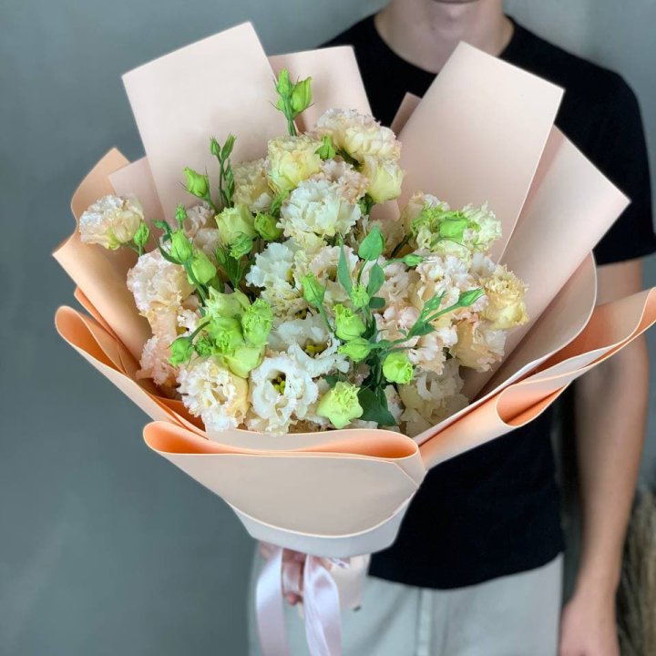 Букет эустом "Крем" в Сочи