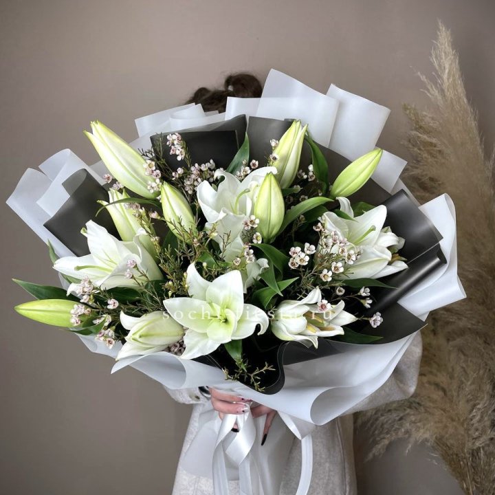Букет лилий Снежная королева в Сочи