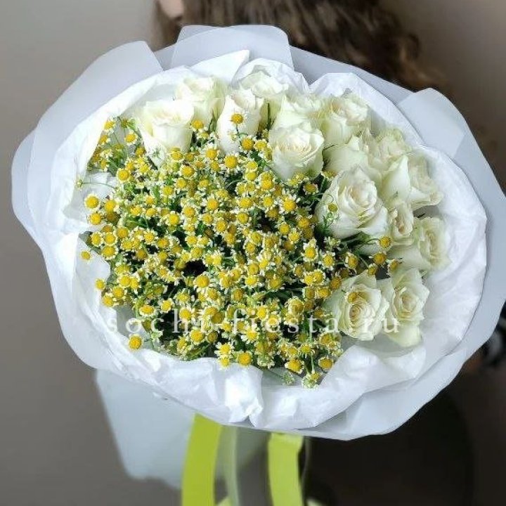 Букет ромашек и роз "Полина" в Сочи