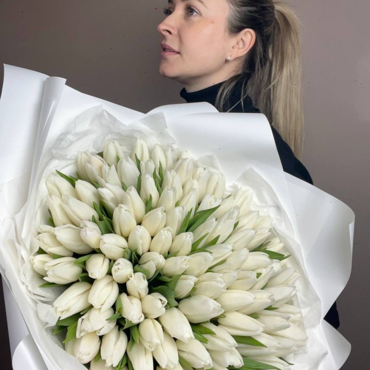 101 белый тюльпан №2 в Сочи