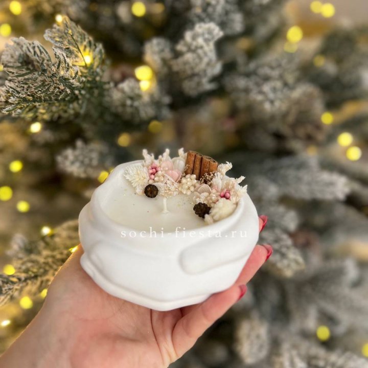 Свеча ароматическая в гипсе Руки с корицей в Сочи