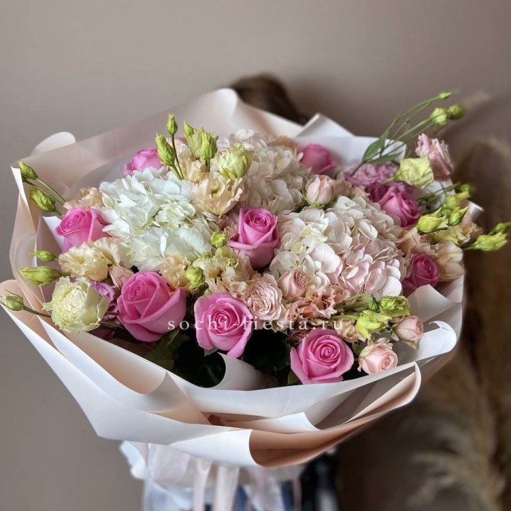 Дизайнерский букет "Каролина" в Сочи