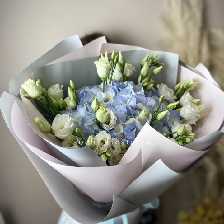 Букет с гортензией "Адель" в Сочи