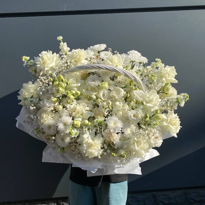 Корзина "Белоснежка" в Сочи