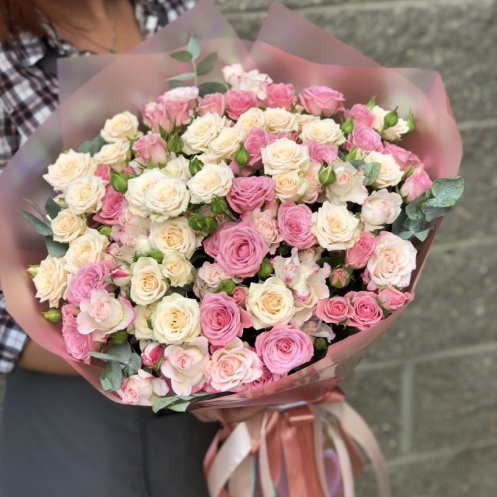 21 кустовая роза в Сочи