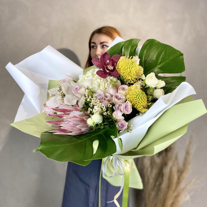 Дизайнерский букет экзотики в Сочи