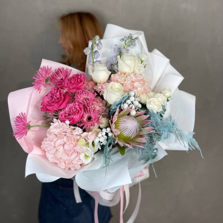 Дизайнерский букет "Фантастик" в Сочи