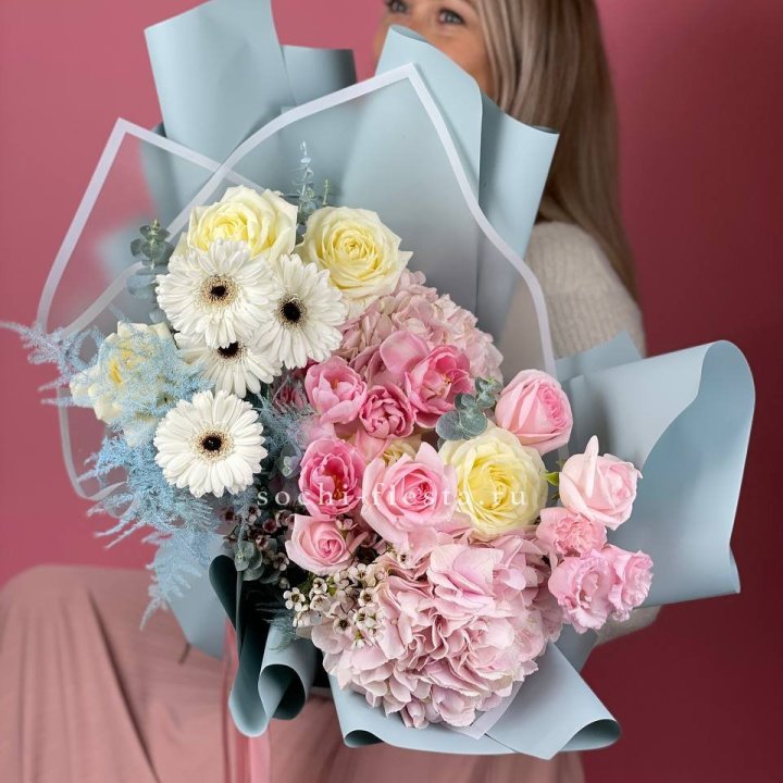 Дизайнерский букет Adele в Сочи