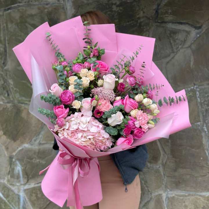 Дизайнерский букет "Паулина" в Сочи