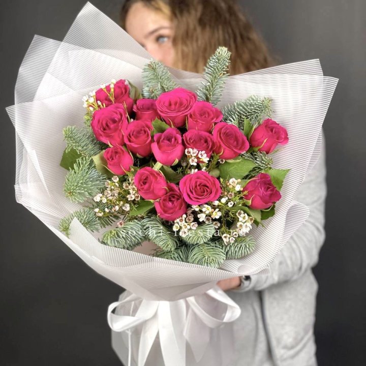 Новогодний букет Елки и Розы в Сочи