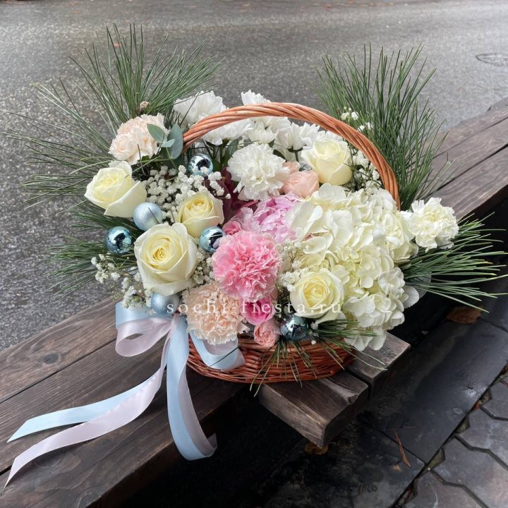 Новогодняя корзина  в Сочи