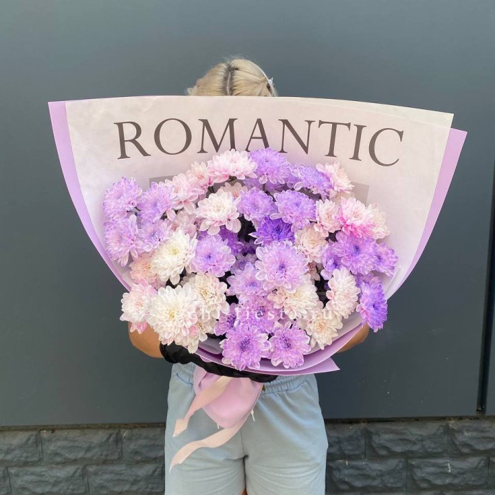 Букет сиреневых хризантем в Сочи