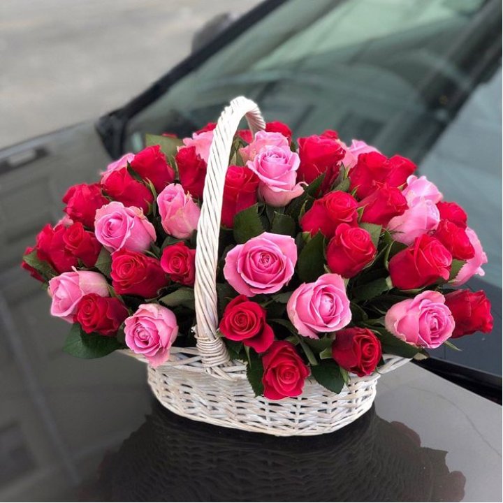 Корзина с розами  в Сочи