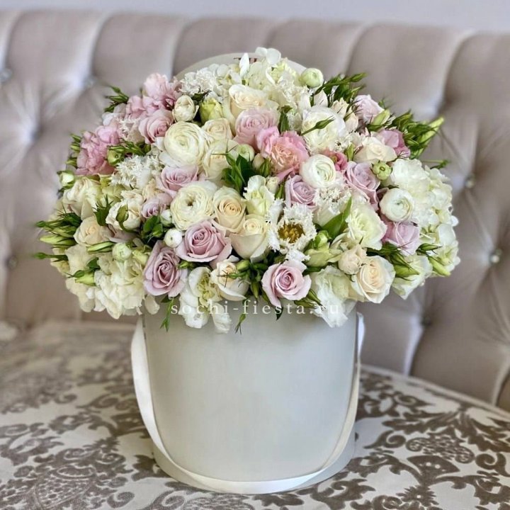 Цветочный бокс "Ловинг" в Сочи