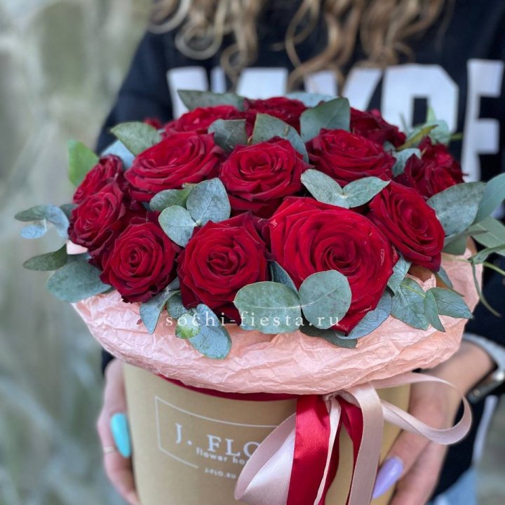 21 Красная роза в боксе №1 в Сочи