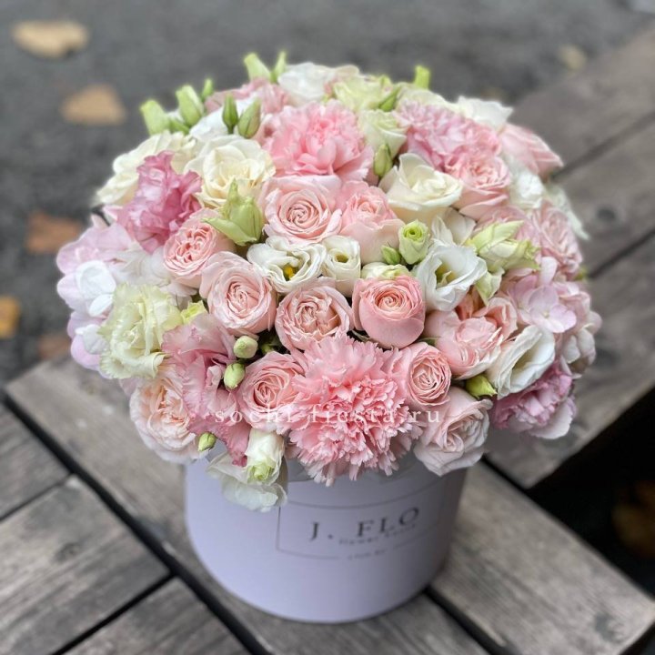 Цветочный бокс "LUXOR" в Сочи