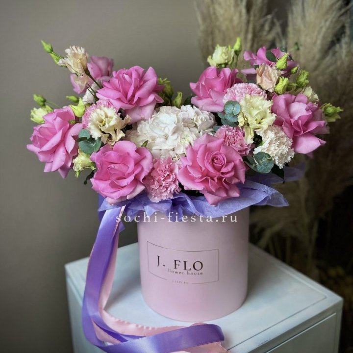 Цветочная коробка "Мишель" в Сочи