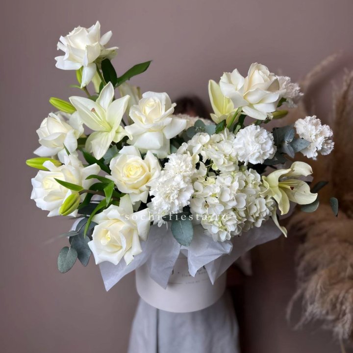 Цветочный бокс "White dreams" в Сочи