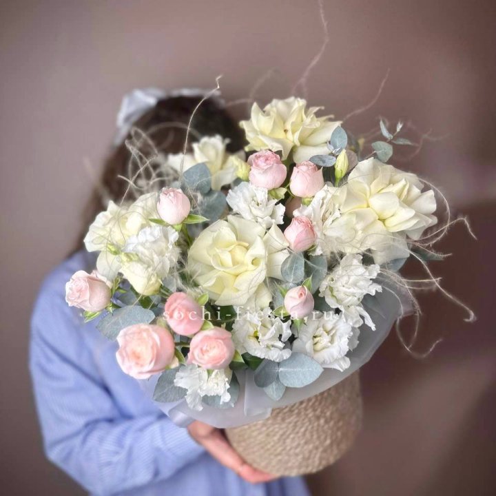 Авторский бокс "Милена" в джутовом кашпо в Сочи