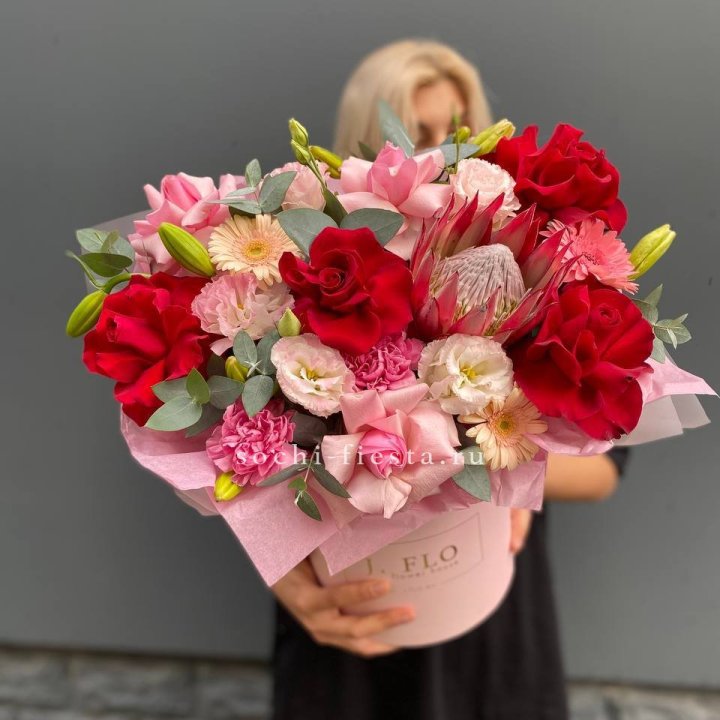 Коробка " Краски солнца" в Сочи