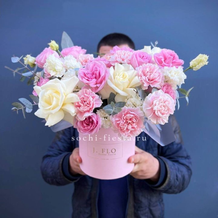 Цветочный бокс "Pamela" в Сочи