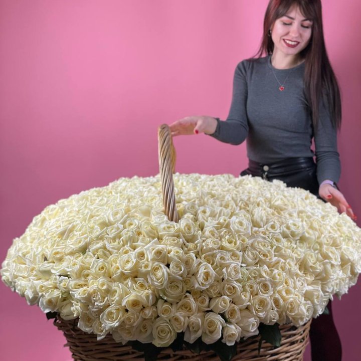 1001 белая роза в Сочи