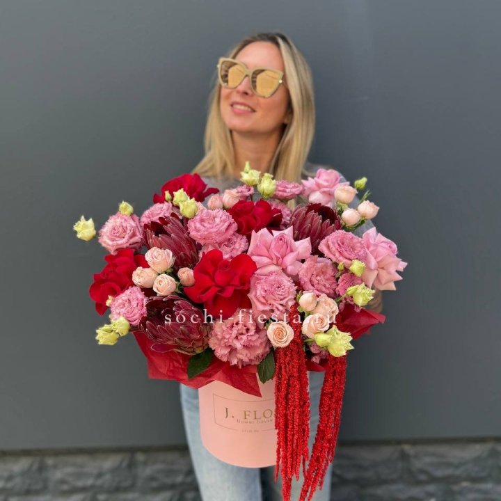 Дизайнерский цилиндр "Криотель" в Сочи