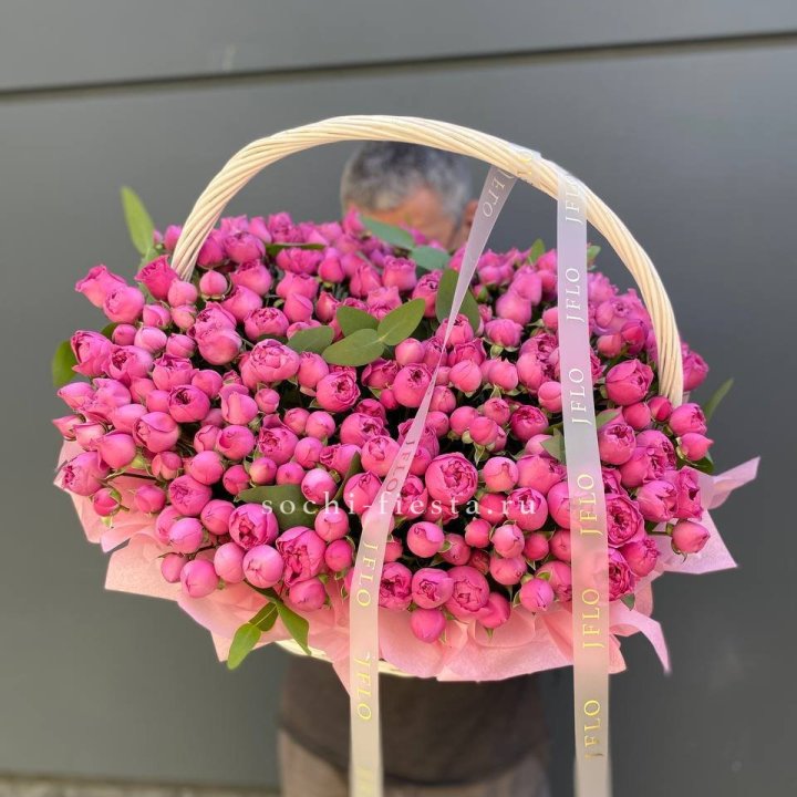 Корзина роз Мисти Баблс 101 в Сочи