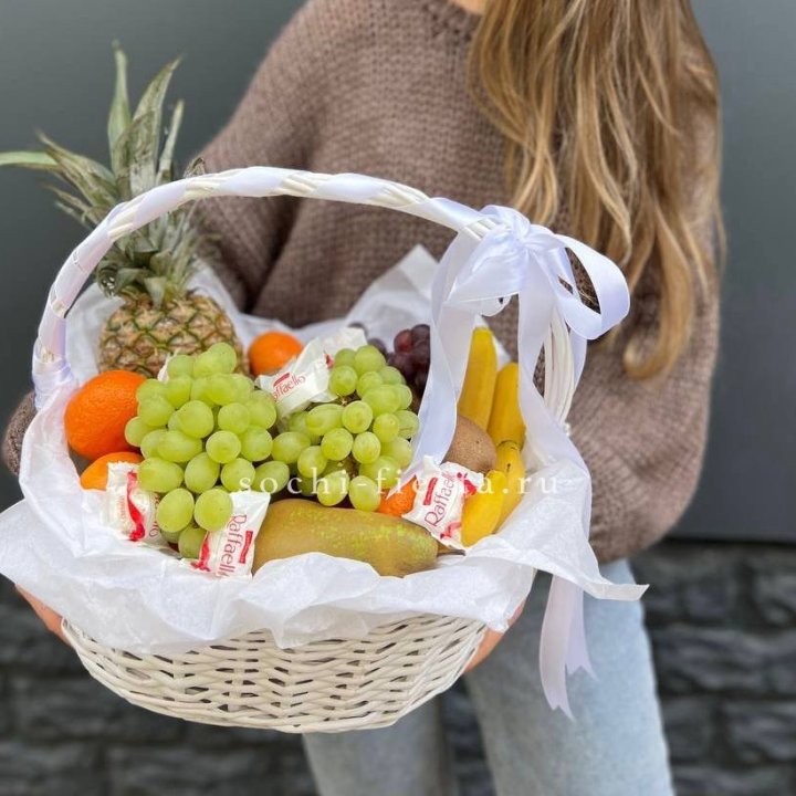 Фруктовая корзина №4 с доставкой в Сочи
