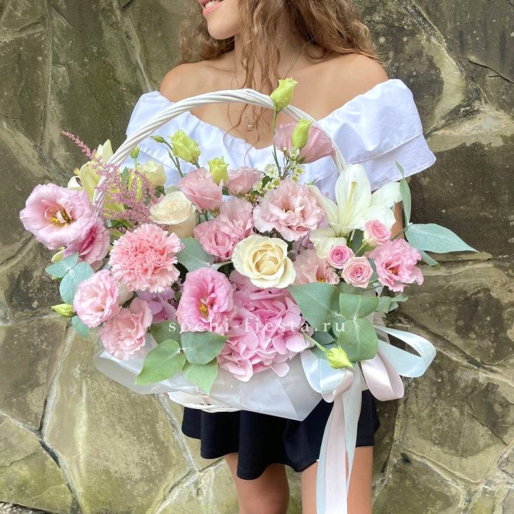 Авторская корзина "Миа" в Сочи