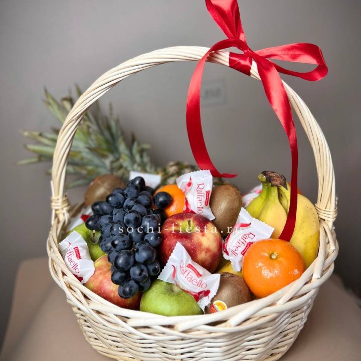 Фруктовая корзина №3 с доставкой в Сочи
