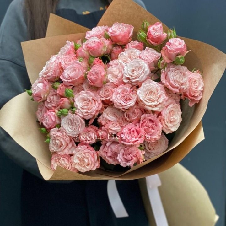 Пионовидные розы Bombastic №2 в Сочи