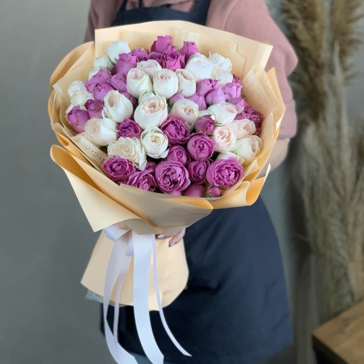 Букет кустовых роз Джулиана в Сочи