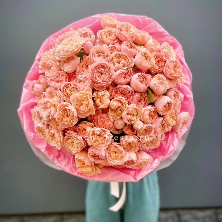 Букет кустовых пионовидных роз Джульетта "Принцесса" в Сочи