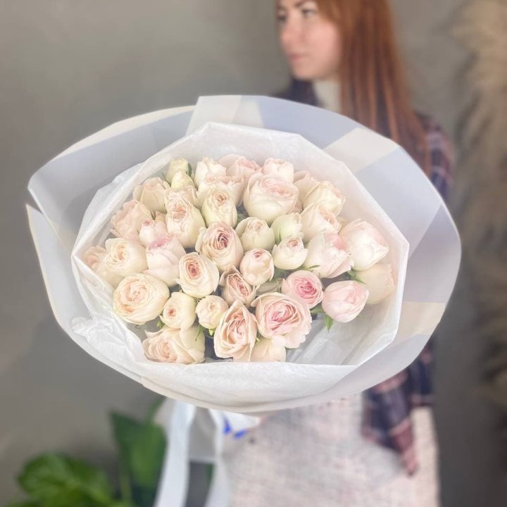 Букет кустовых роз в Сочи