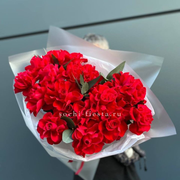 21 Красная французская роза в Сочи