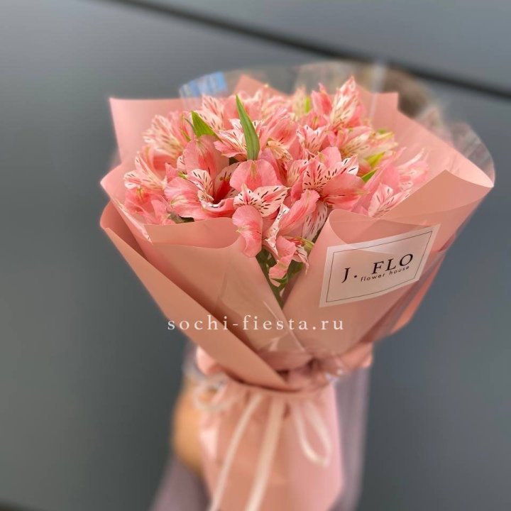 Букет альстромерий розовых в Сочи